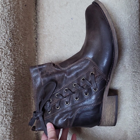 NWT! Brown Leather Boots With Side Laces! Size 40! - Picture 7 of 15